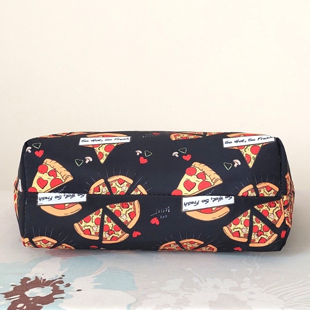 New Betsey Johnson Pizza Print Lunch Tote Bag - Picture 6 of 16